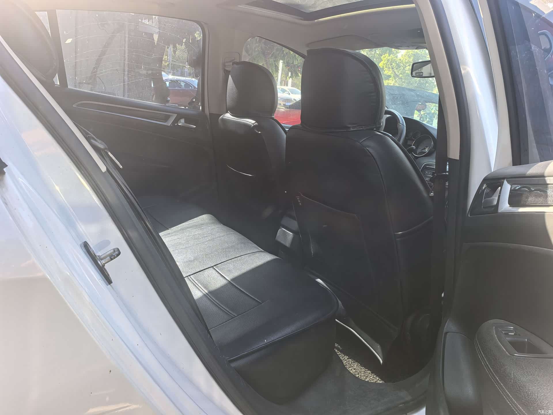 Peugeot 308, 2014 7