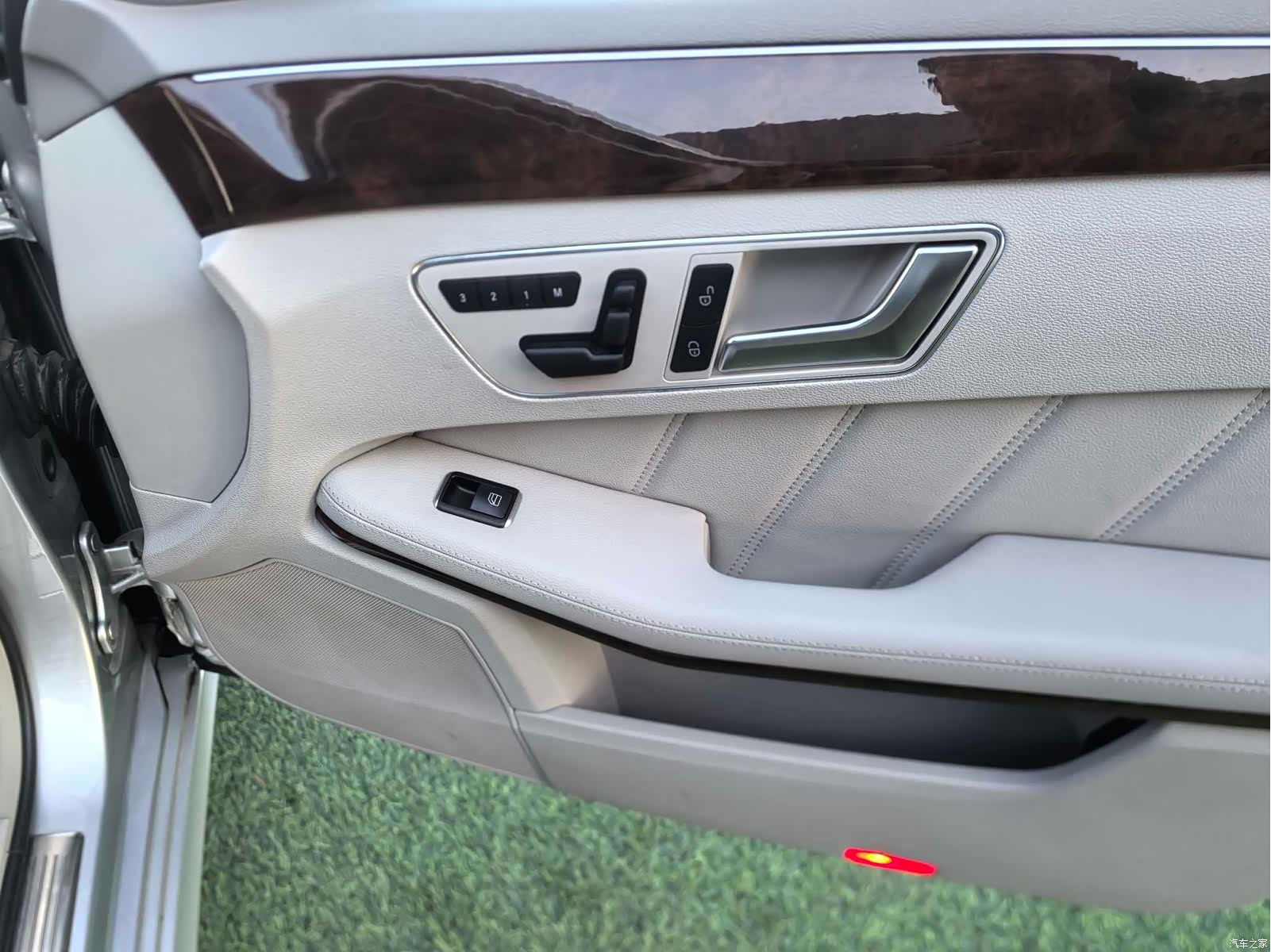 Mercedes-Benz E-Class, 2012 15