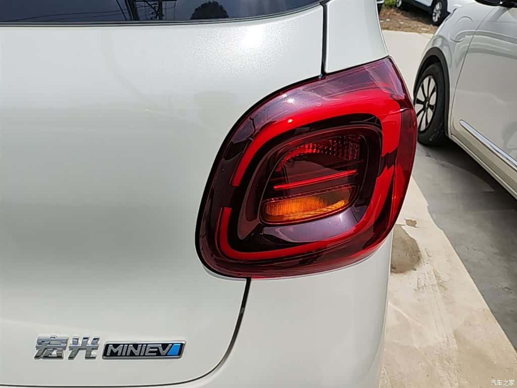 Wuling MINIEV, 2026 8