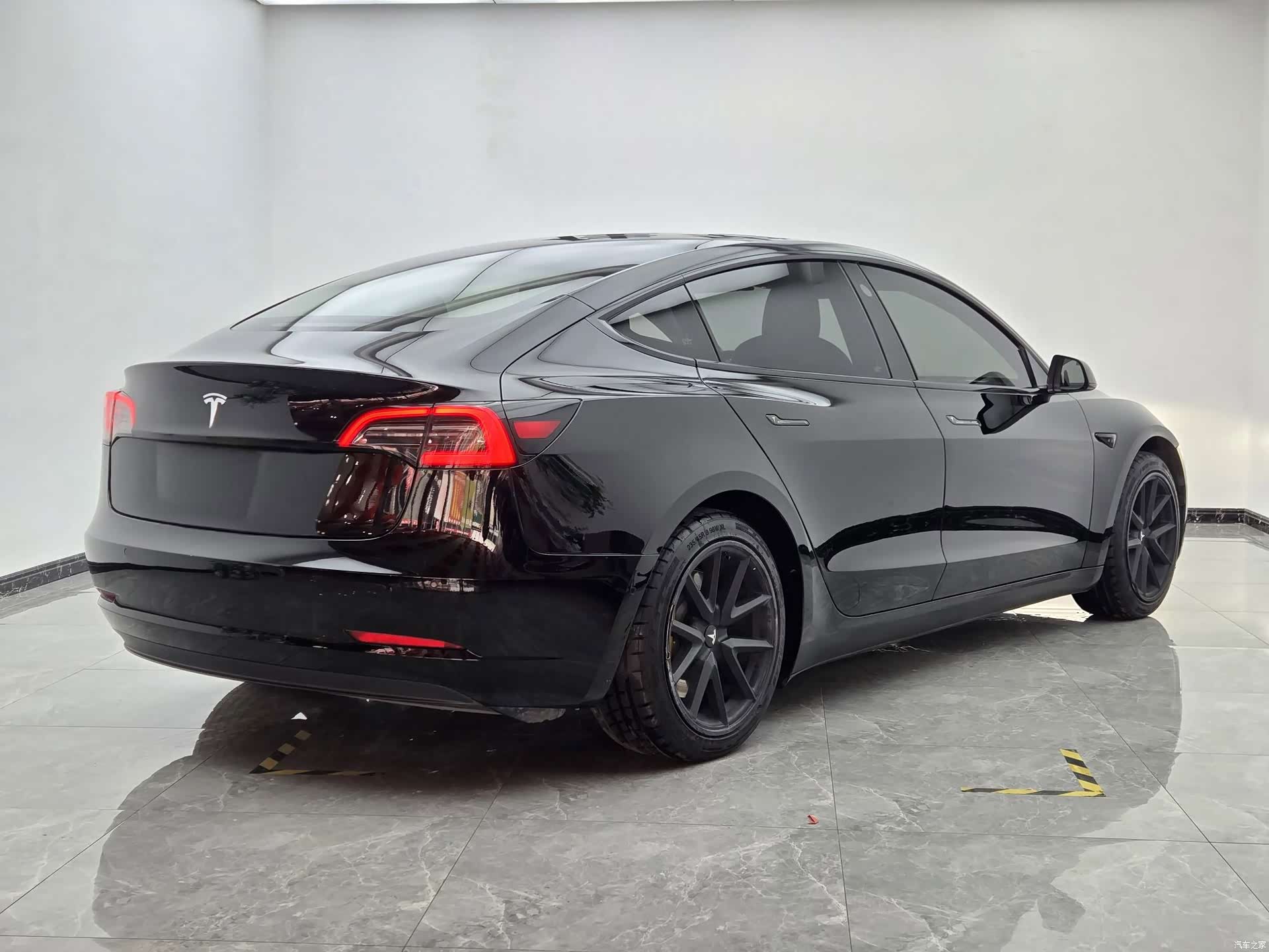 Tesla Model 3, 2020 6