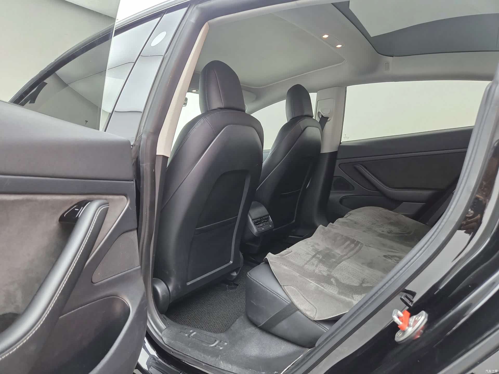 Tesla Model 3, 2020 9