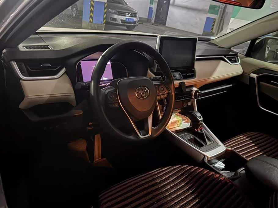 Toyota RAV4 Rongfang