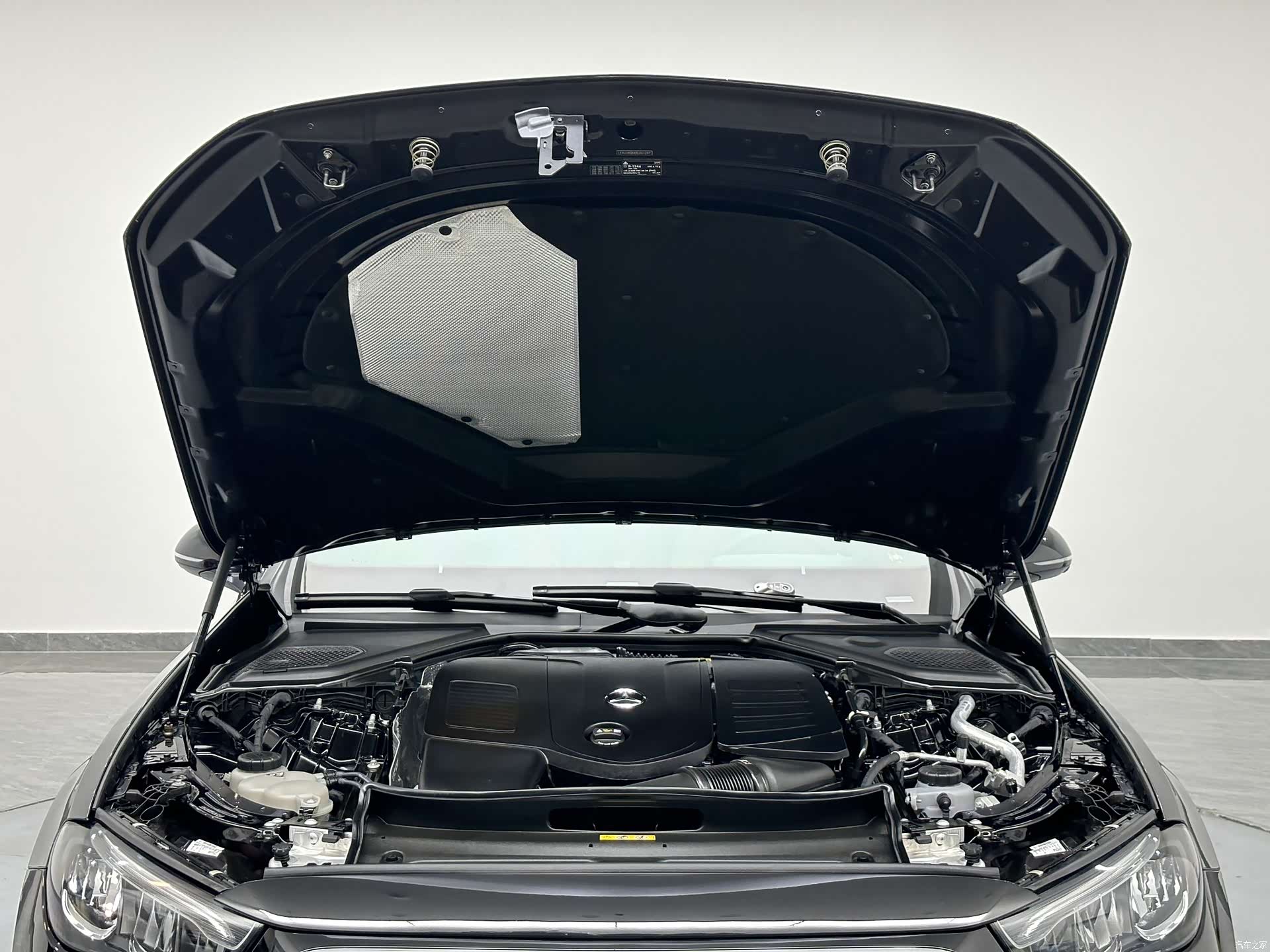 Mercedes-Benz E-Class, 2026 24