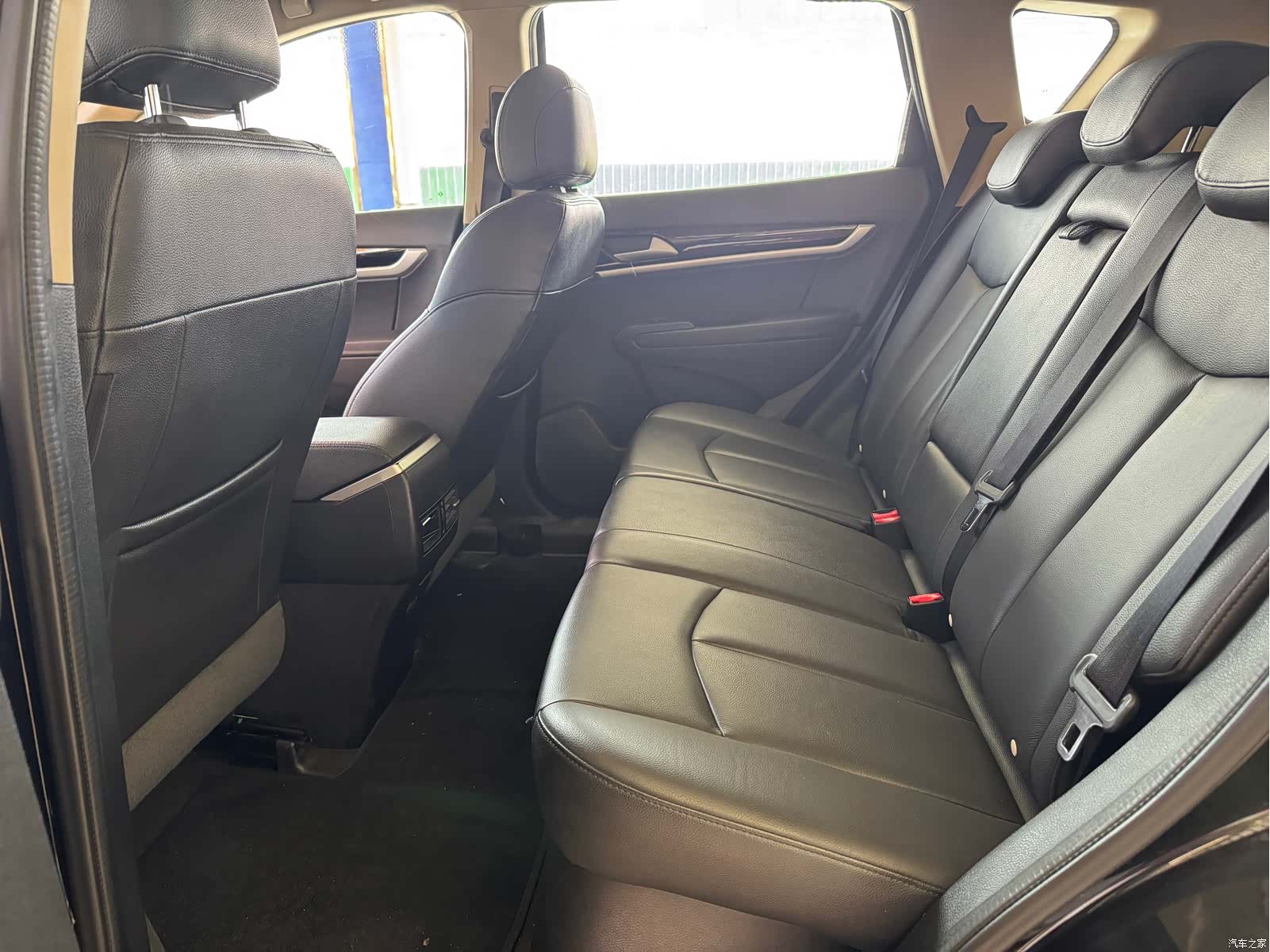 DongFeng AX7, 2015 7