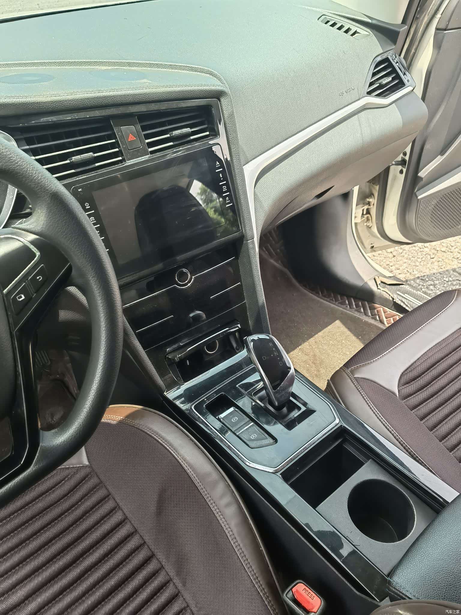 Nissan D60EV, 2022 6