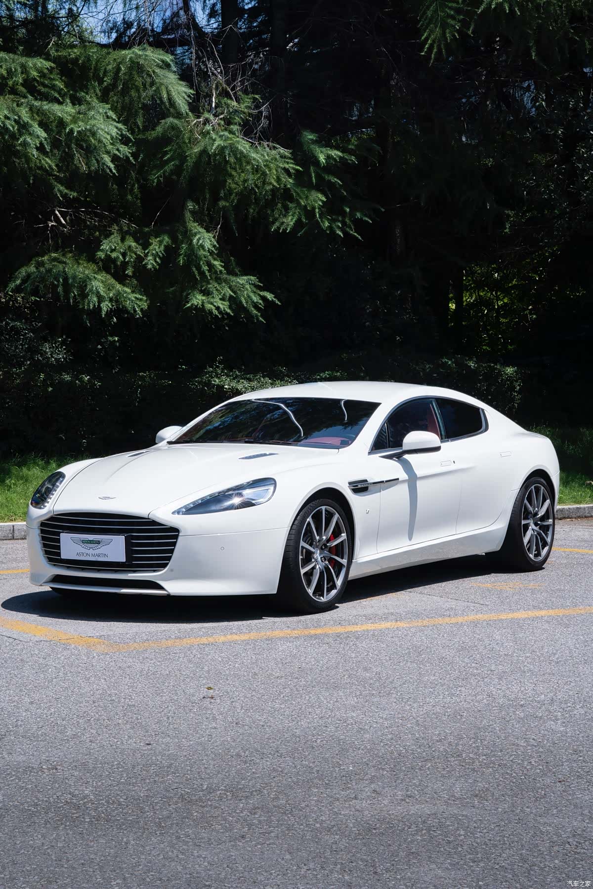 Aston Martin Rapide, 2017 1