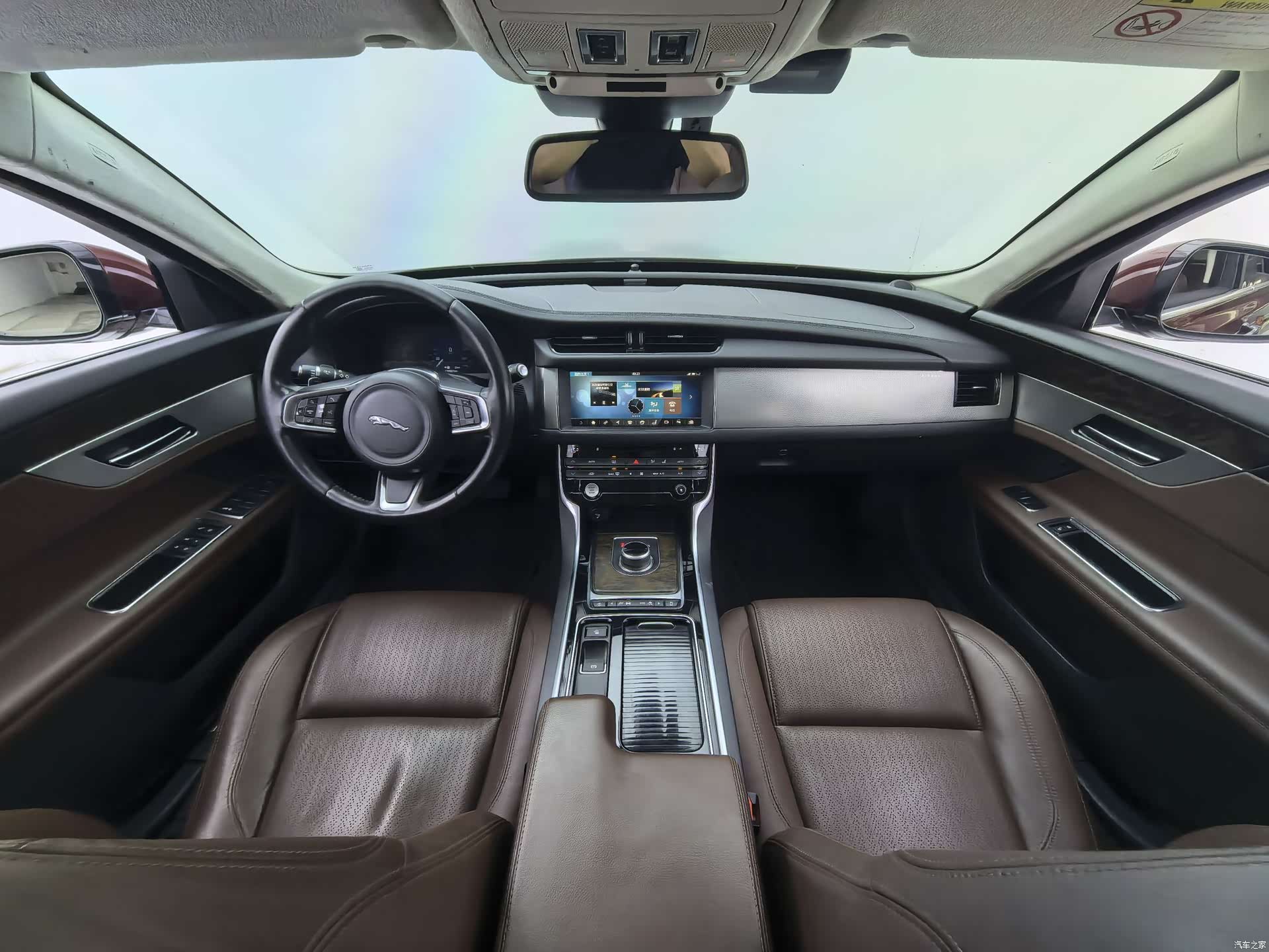 Land Rover XFL, 2017 10