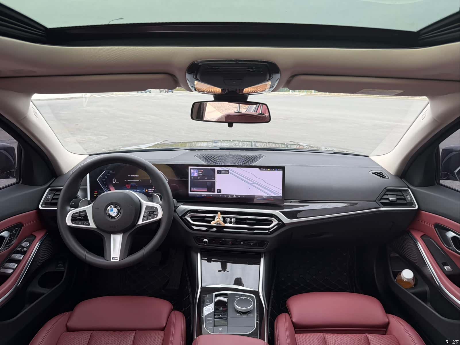 BMW 3 Series, 2024 все фото