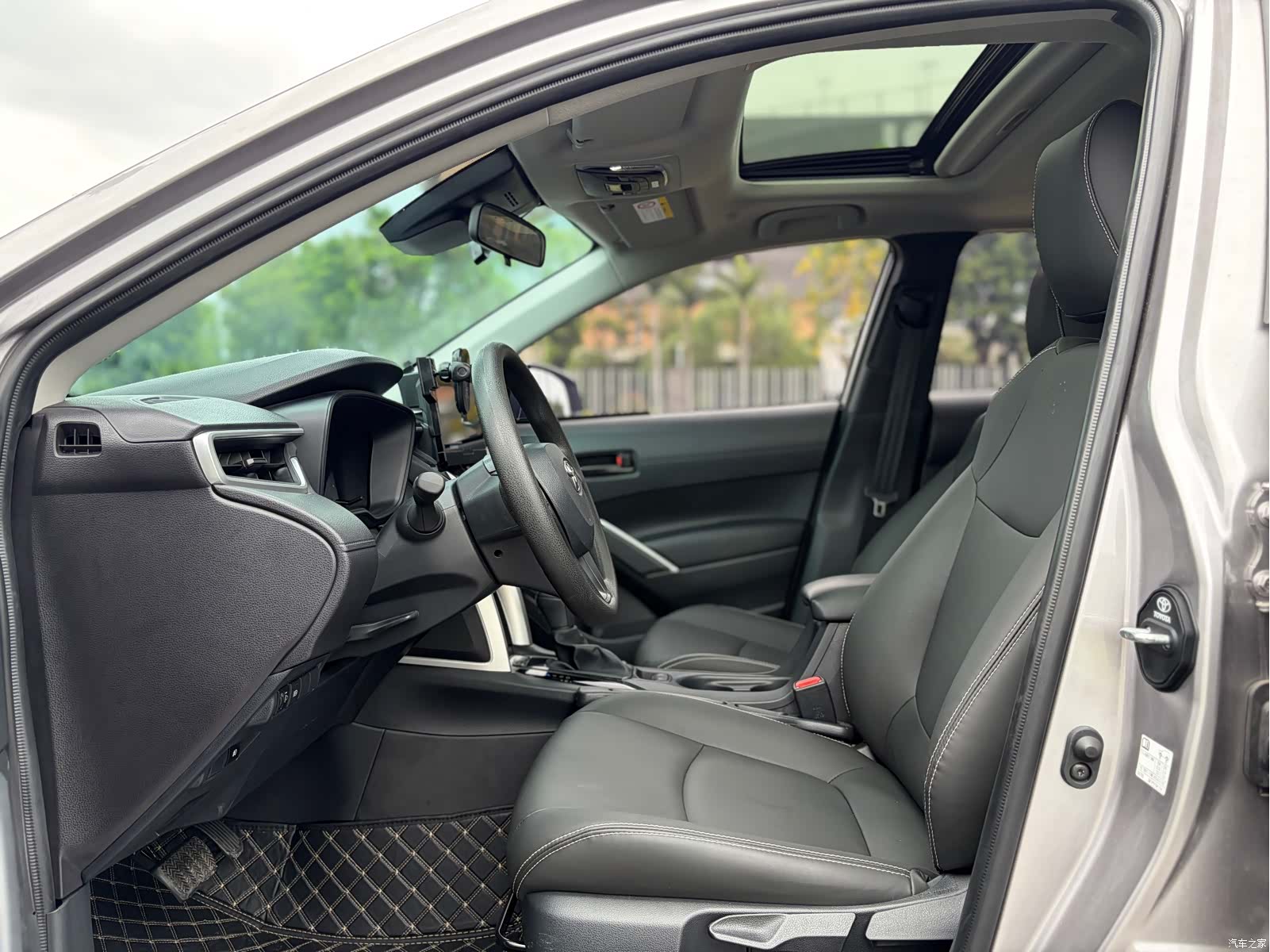 Toyota Corolla, 2024 3