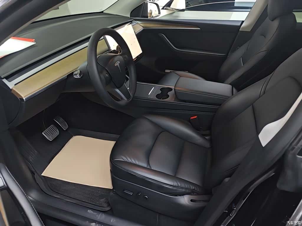 Tesla Model Y, 2021 15
