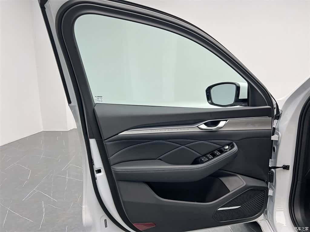 Geely Preface, 2026 14