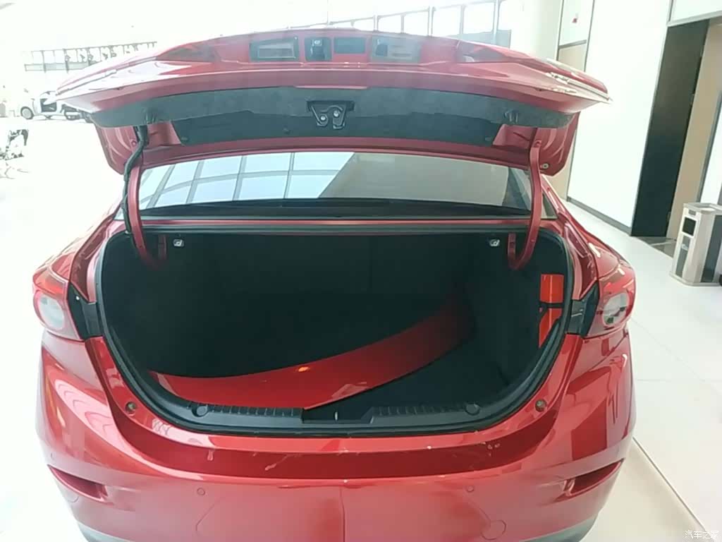 Mazda Mazda3, 2018 19