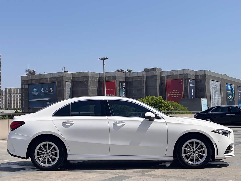 Mercedes-Benz Class A Mercedes-Benz Class A