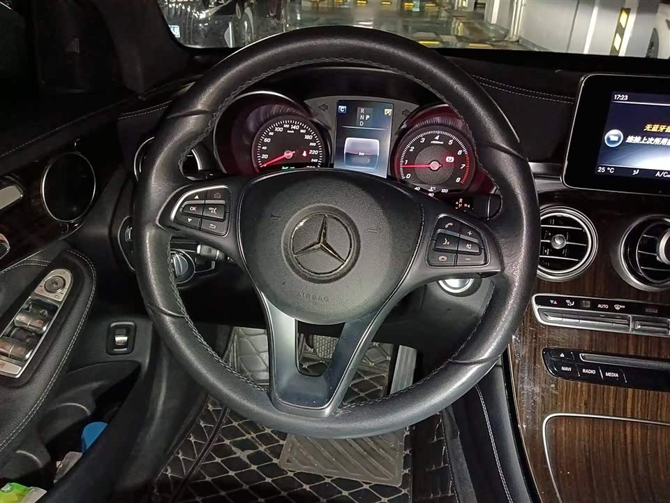 Mercedes-Benz GLC Mercedes-Benz GLC