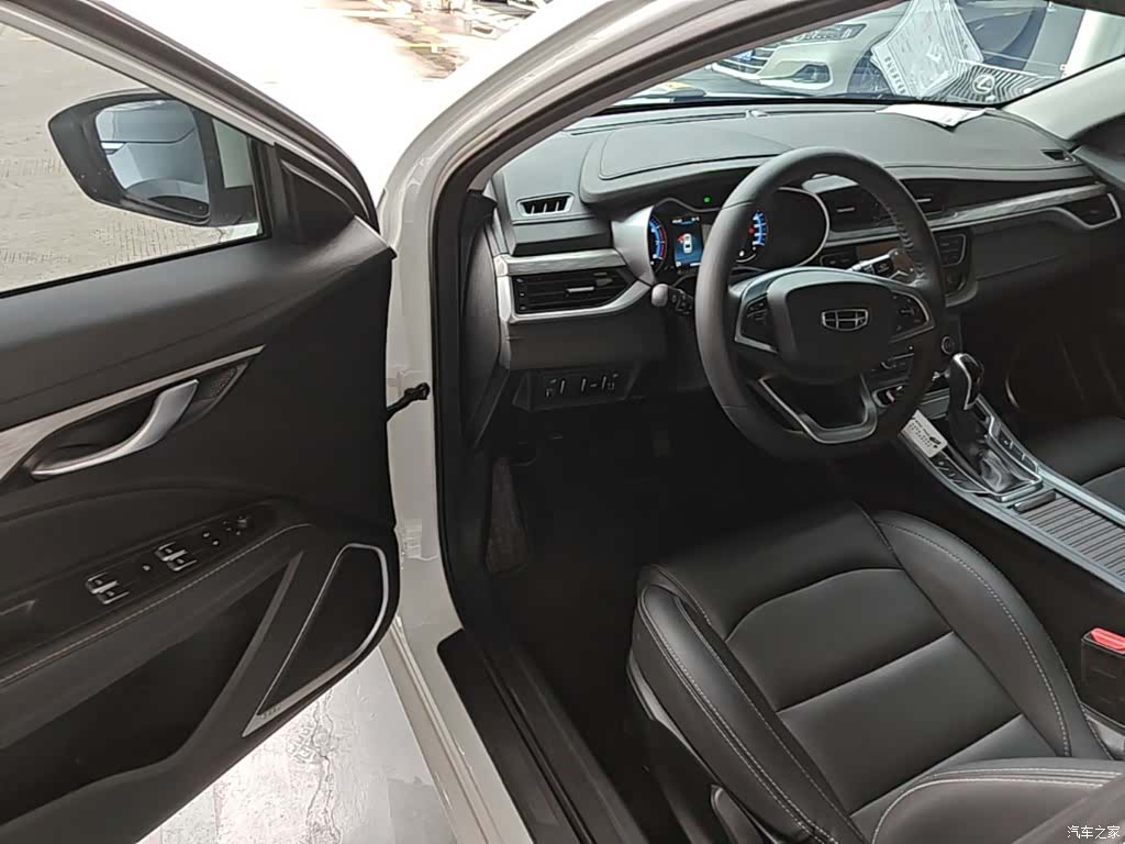 Geely Emgrand, 2019 16