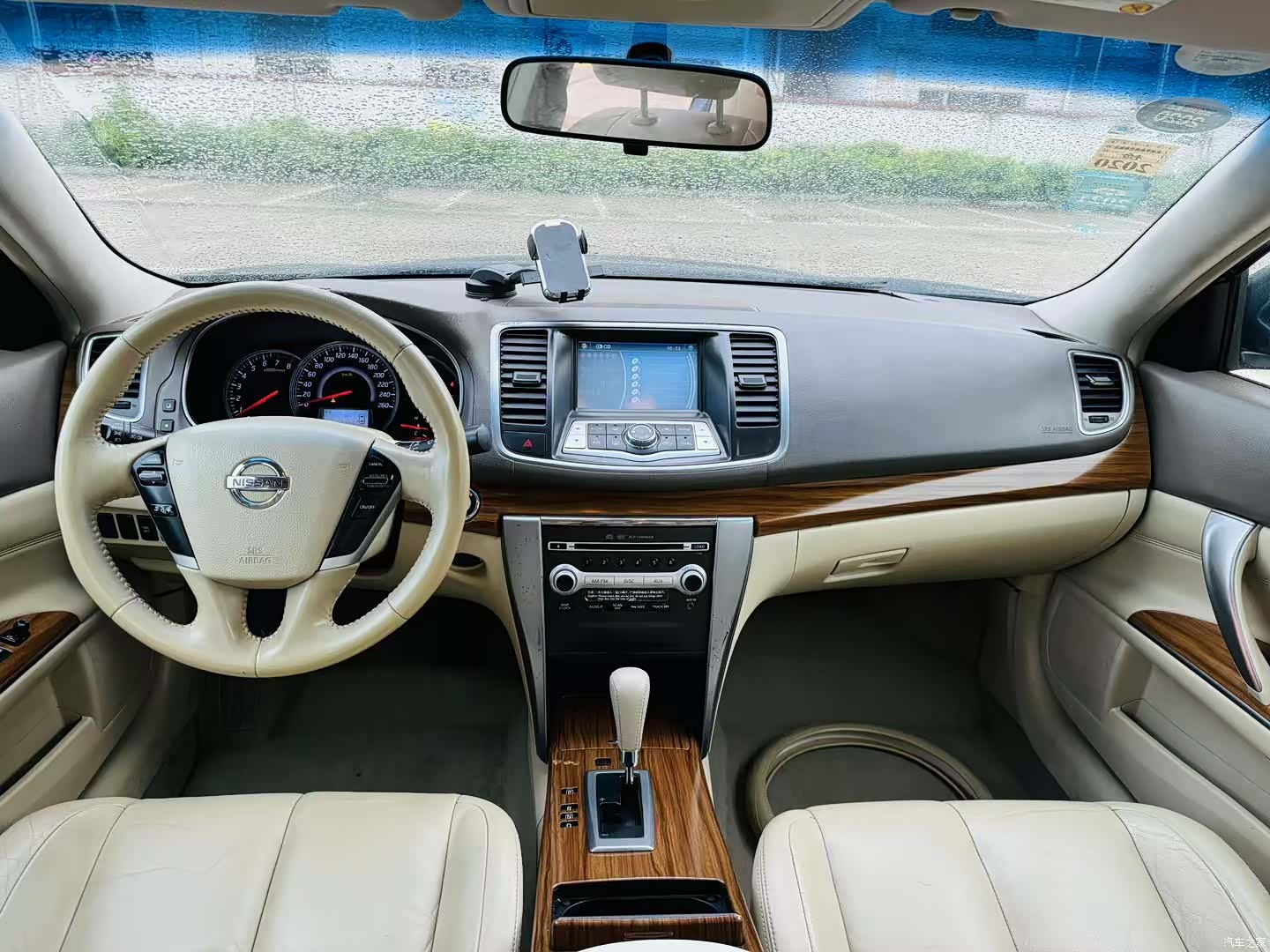 Nissan Teana, 2011 7