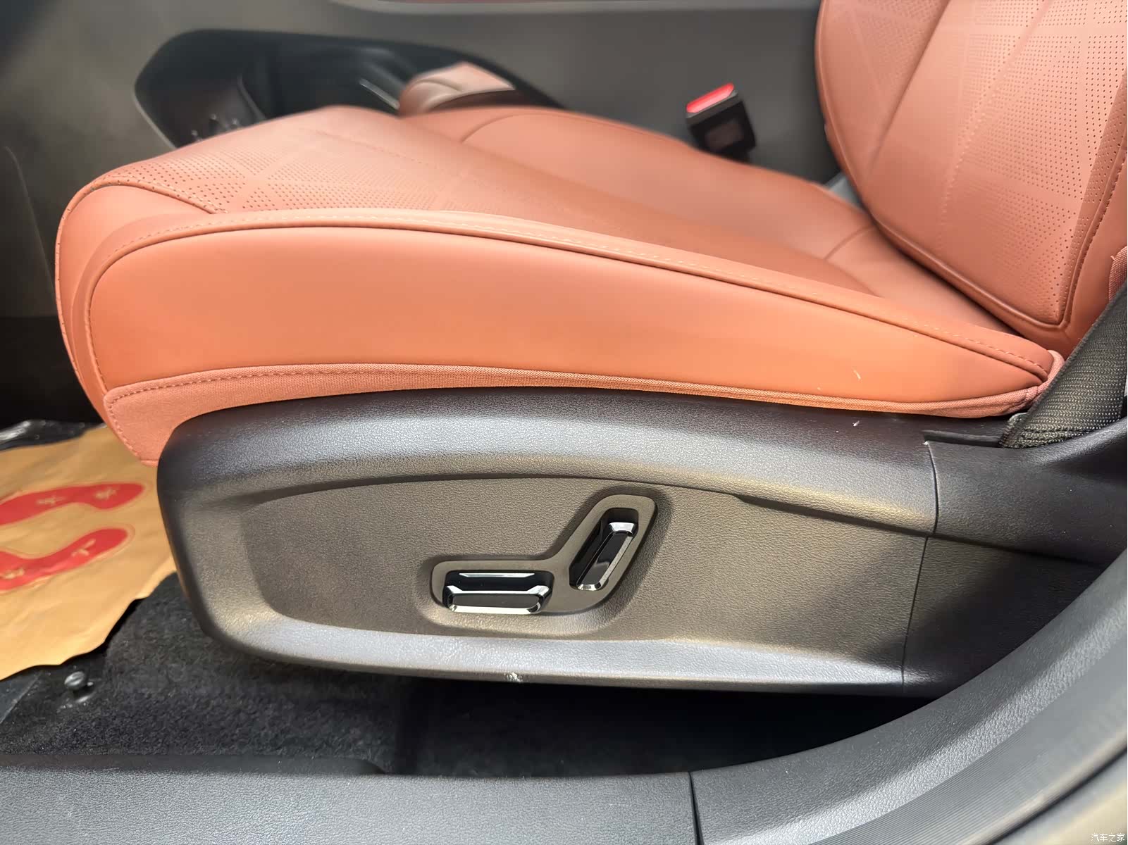 Geely Emgrand, 2025 11
