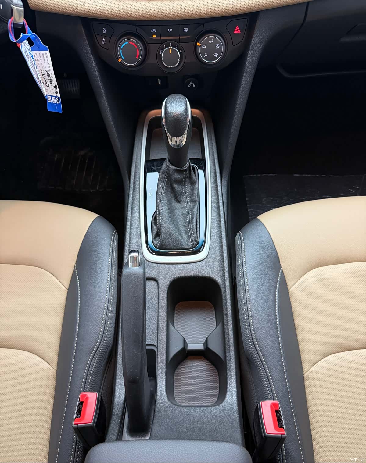Chevrolet 320, 2022 13