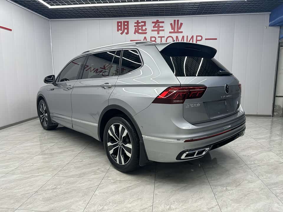 Volkswagen Tiguan L