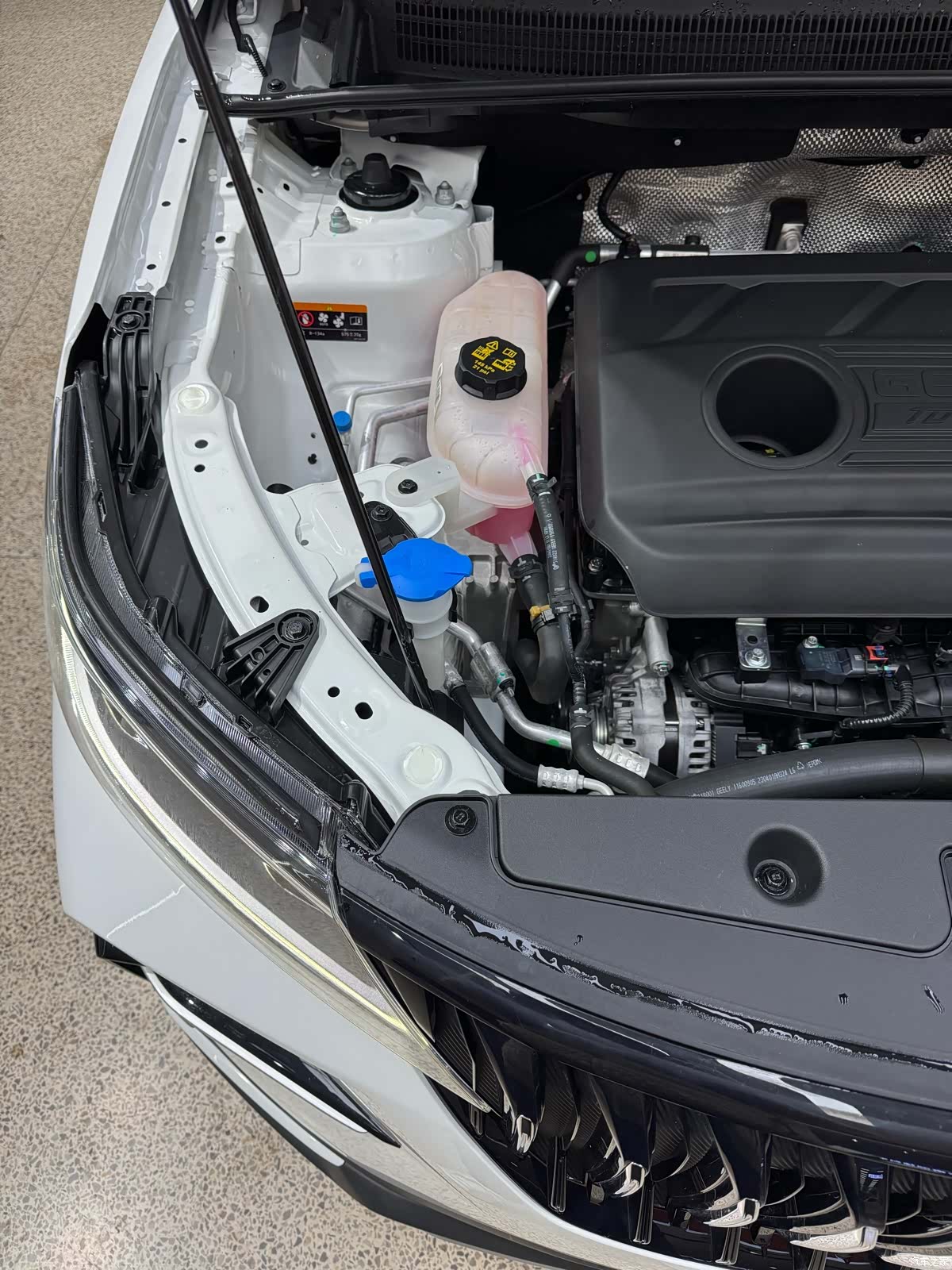 Geely X6, 2024 36