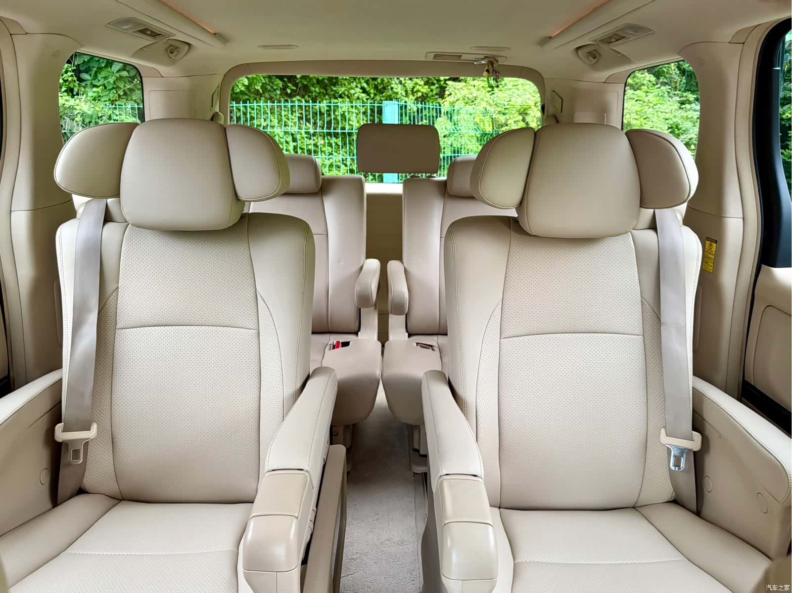 Toyota Alphard, 2012 25