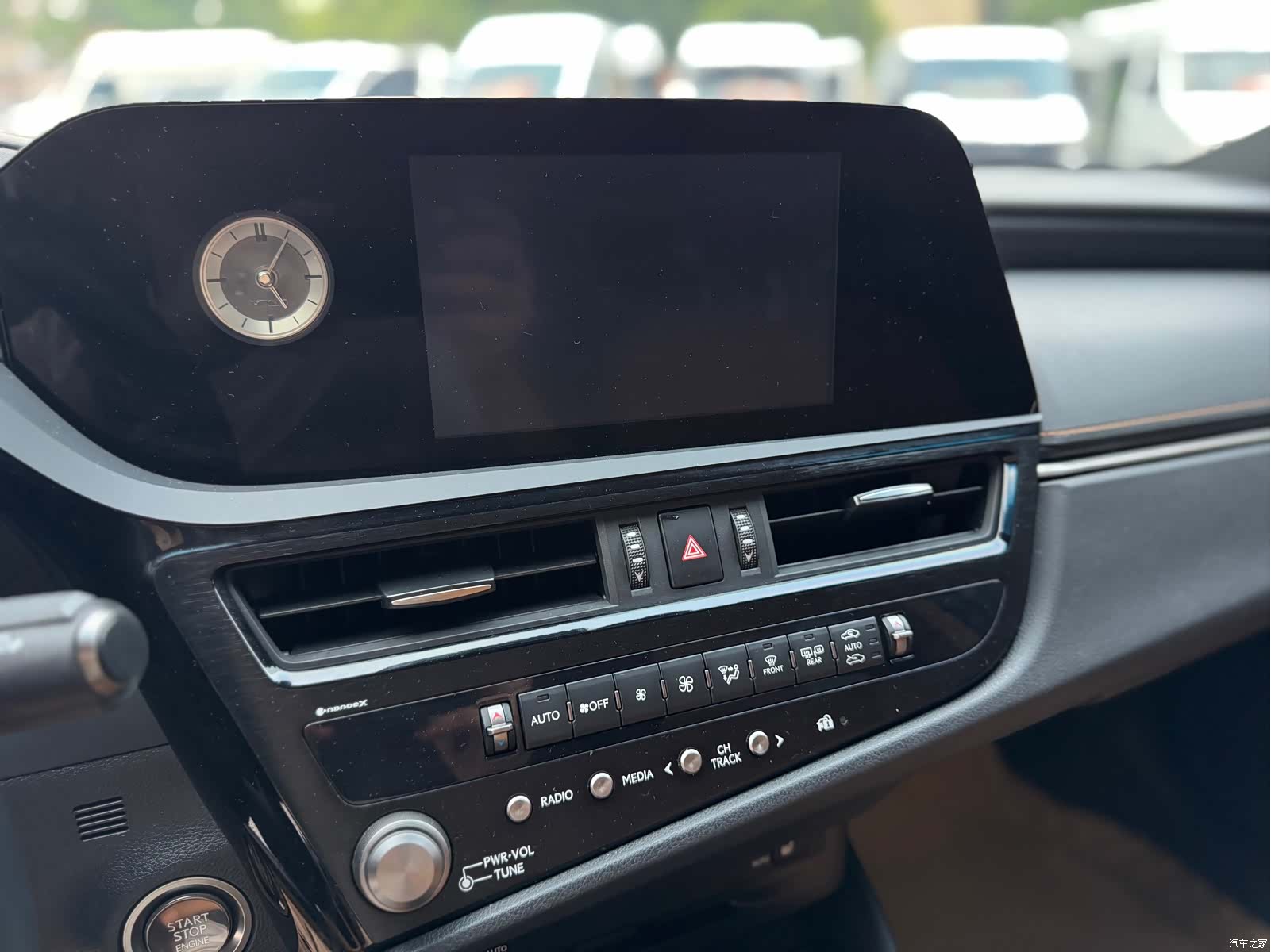 Lexus ES, 2022 12