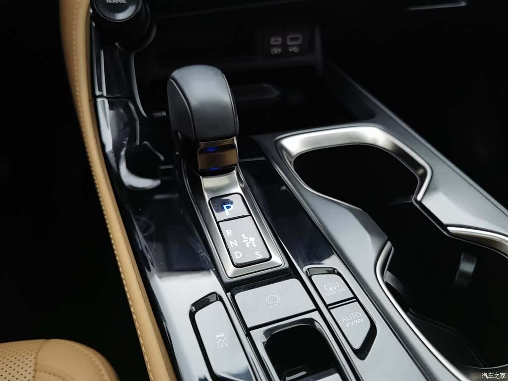 Lexus NX, 2022 13
