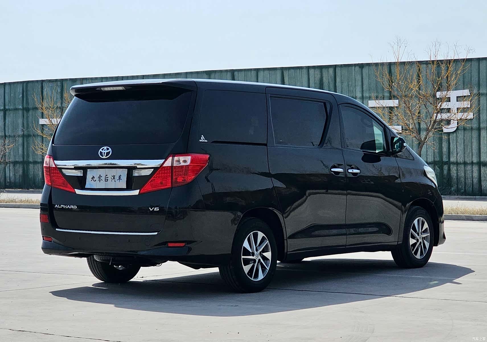 Toyota Alphard, 2012 4