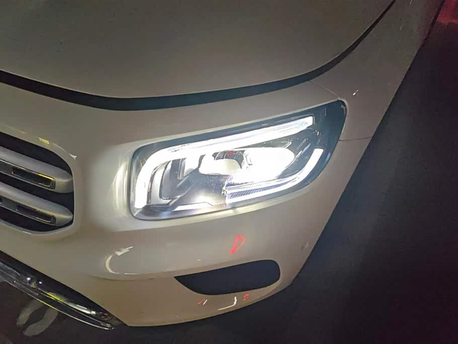 Mercedes-Benz GLB Mercedes-Benz GLB
