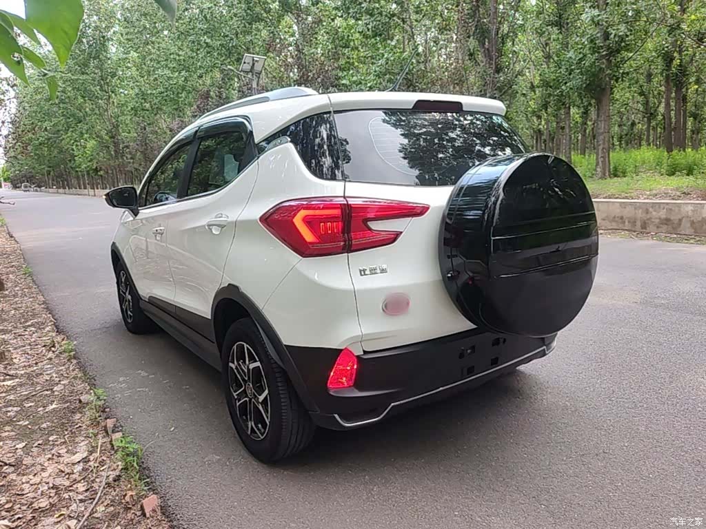 BYD Yuan, 2022 все фото