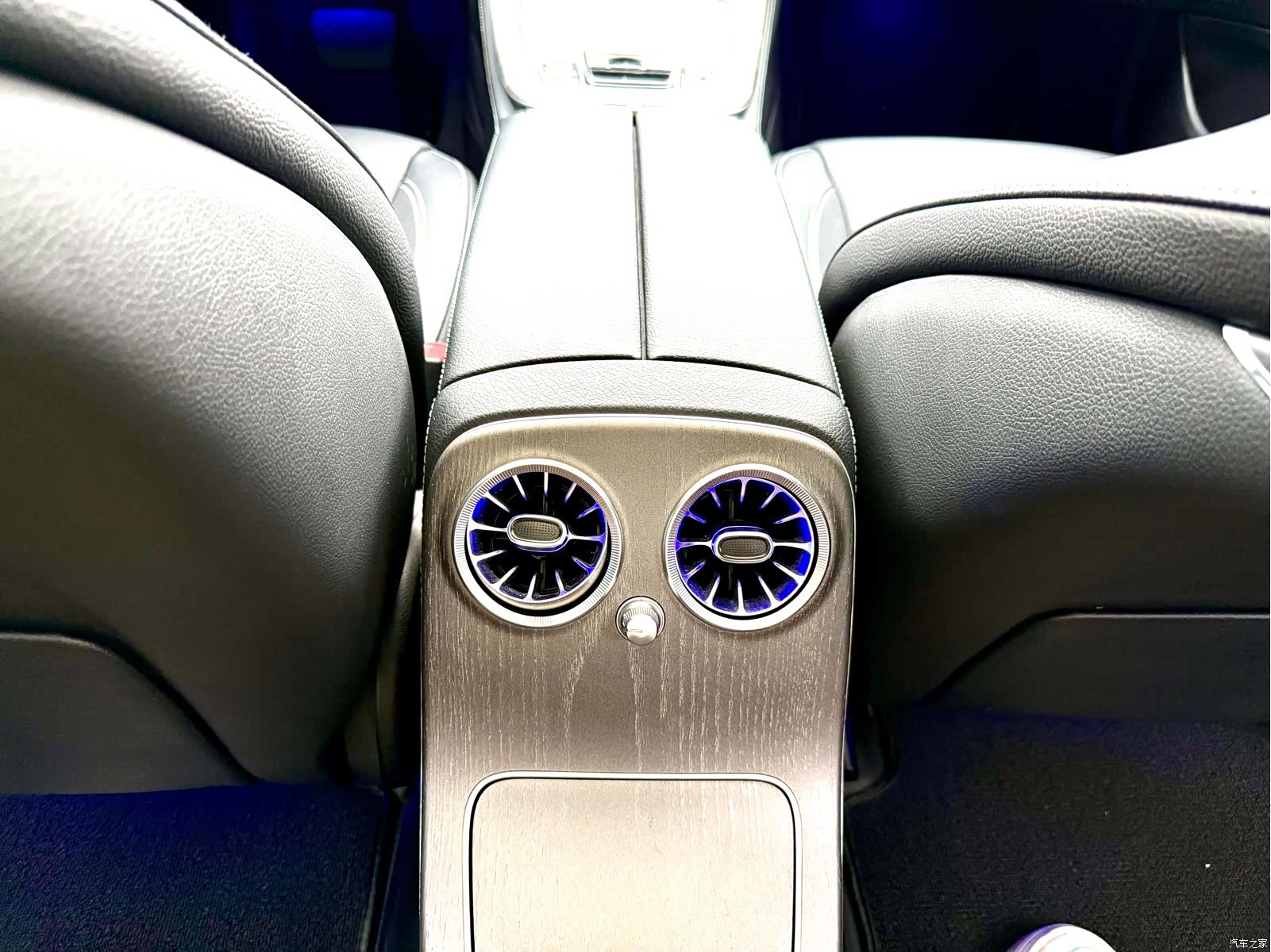 Mercedes-Benz E-Class, 2022 17