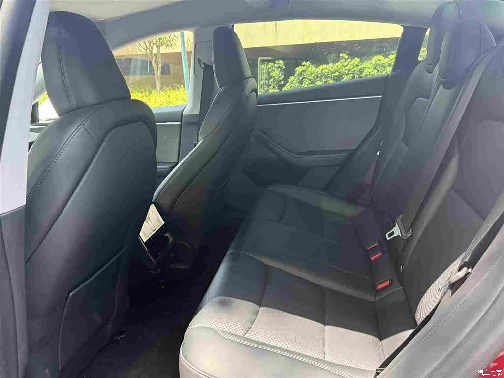Tesla Model 3, 2024 все фото
