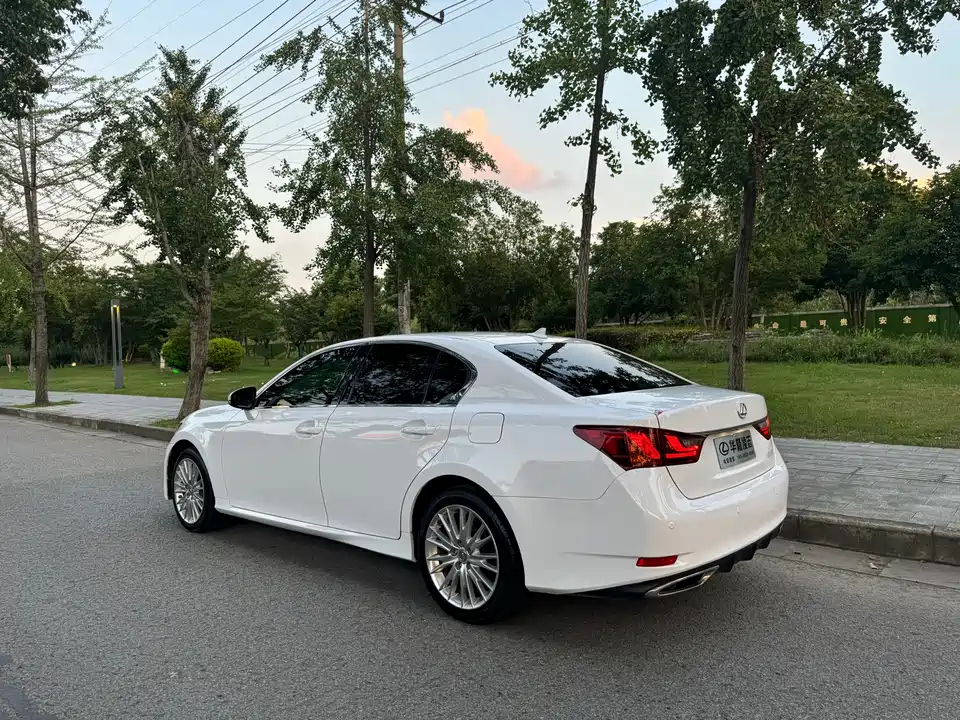Lexus GS