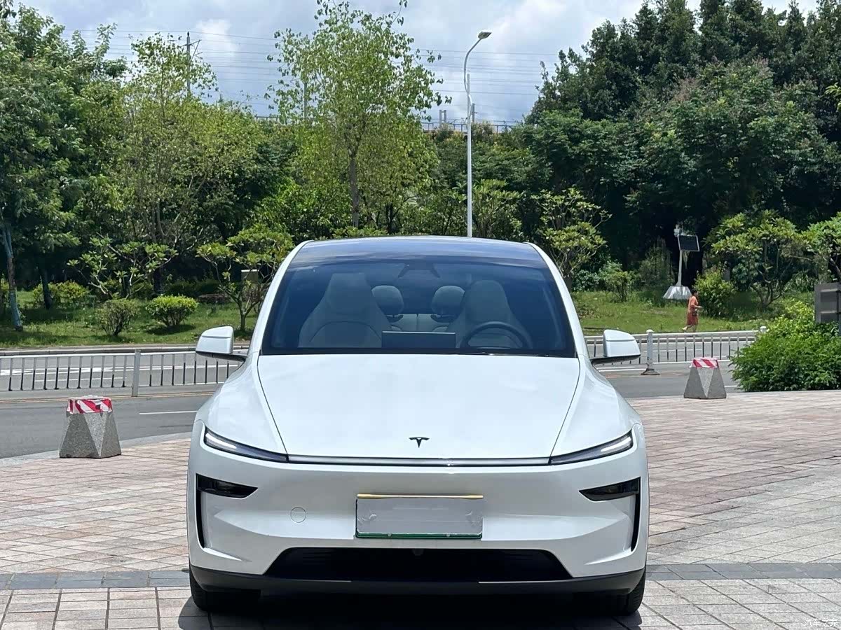 Tesla Model Y, 2026 2