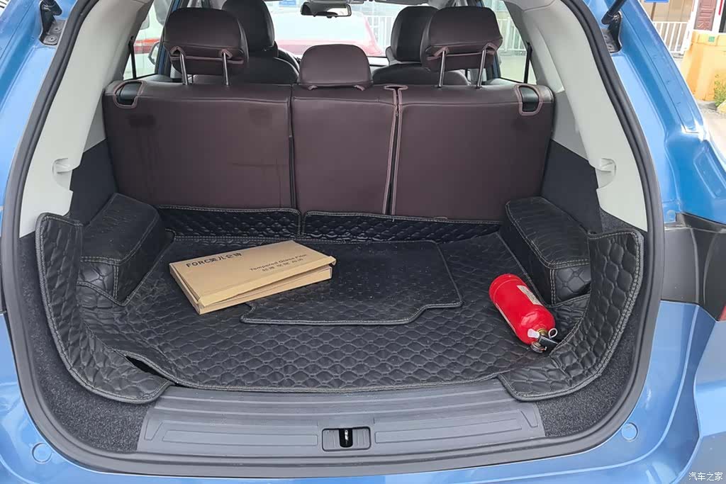 Roewe RX5, 2019 4