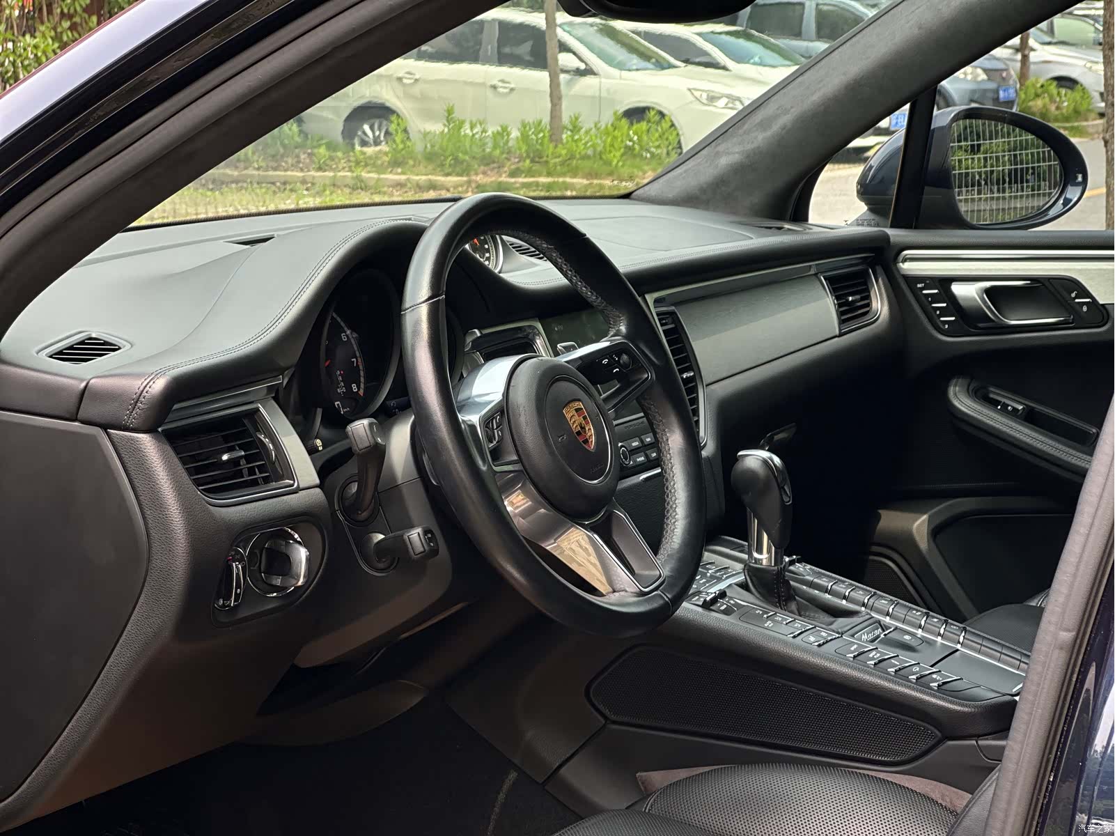 Porsche Macan, 2018 все фото