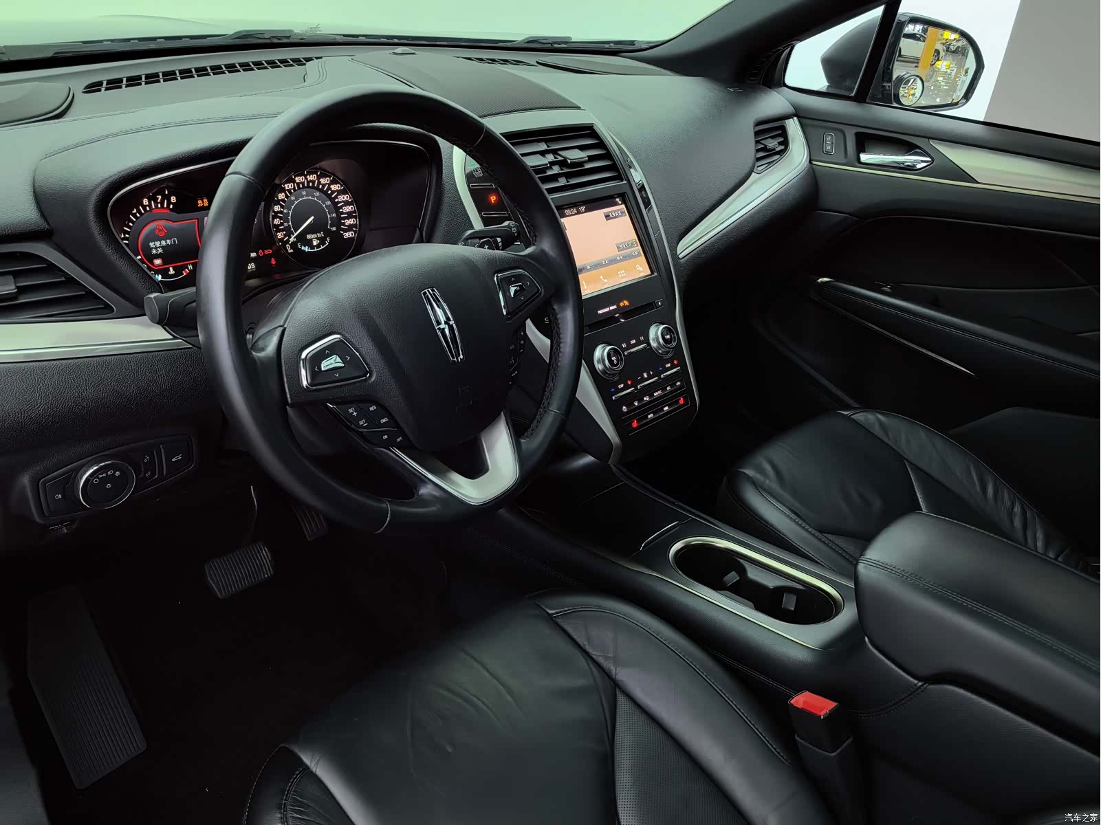 Lincoln MKC, 2019 16