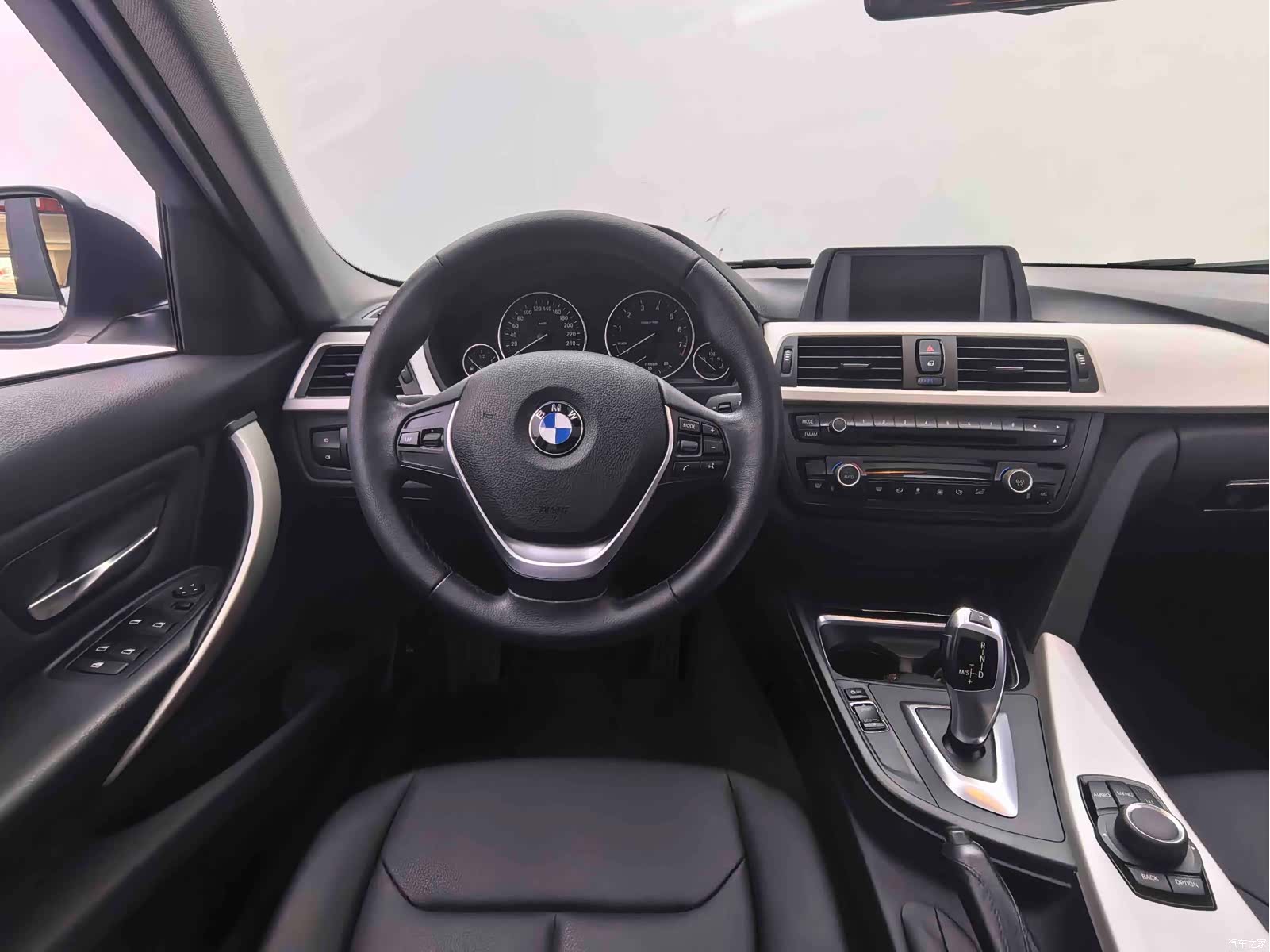 BMW 3 Series, 2016 14