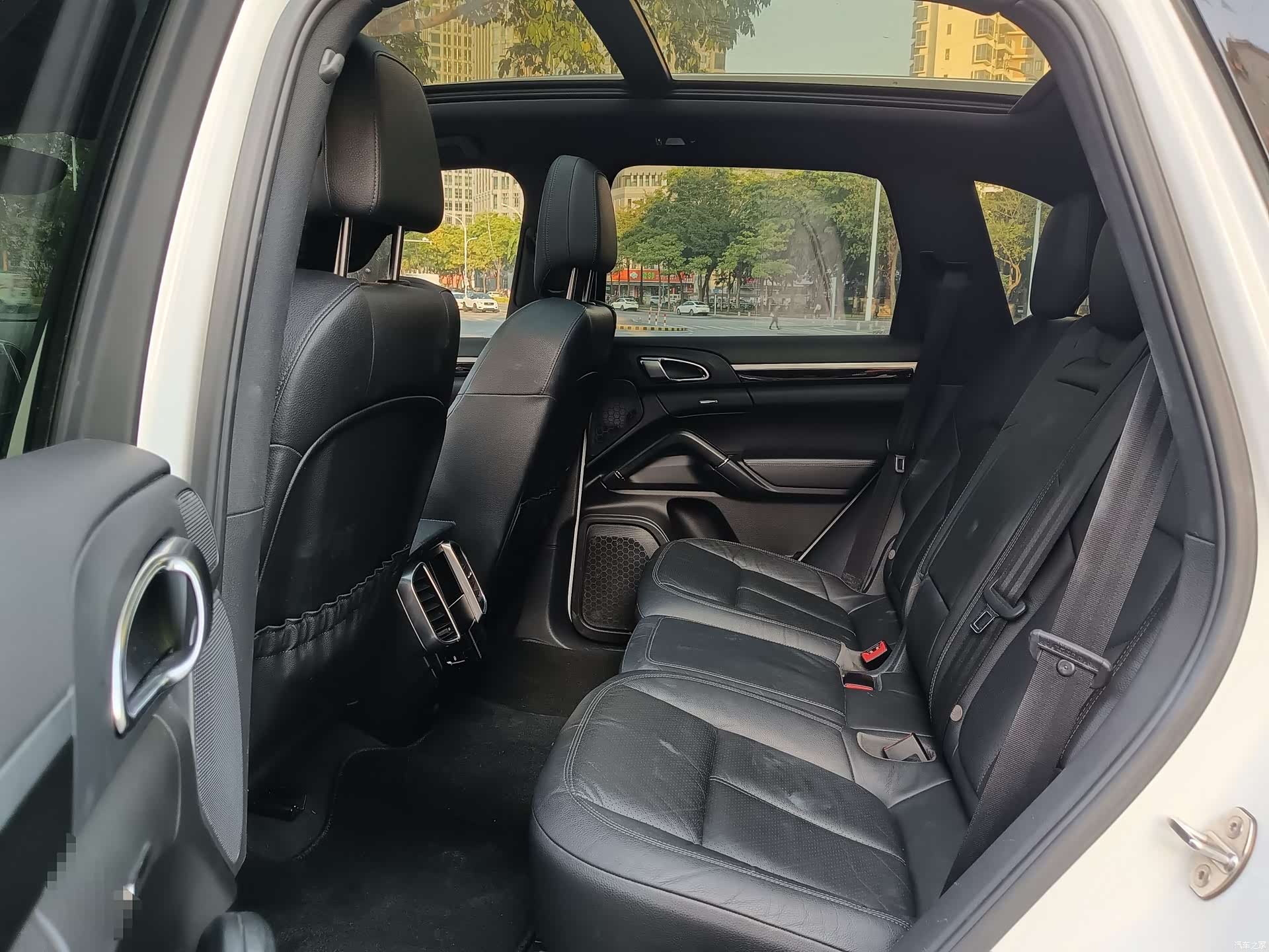 Porsche Cayenne, 2012 7