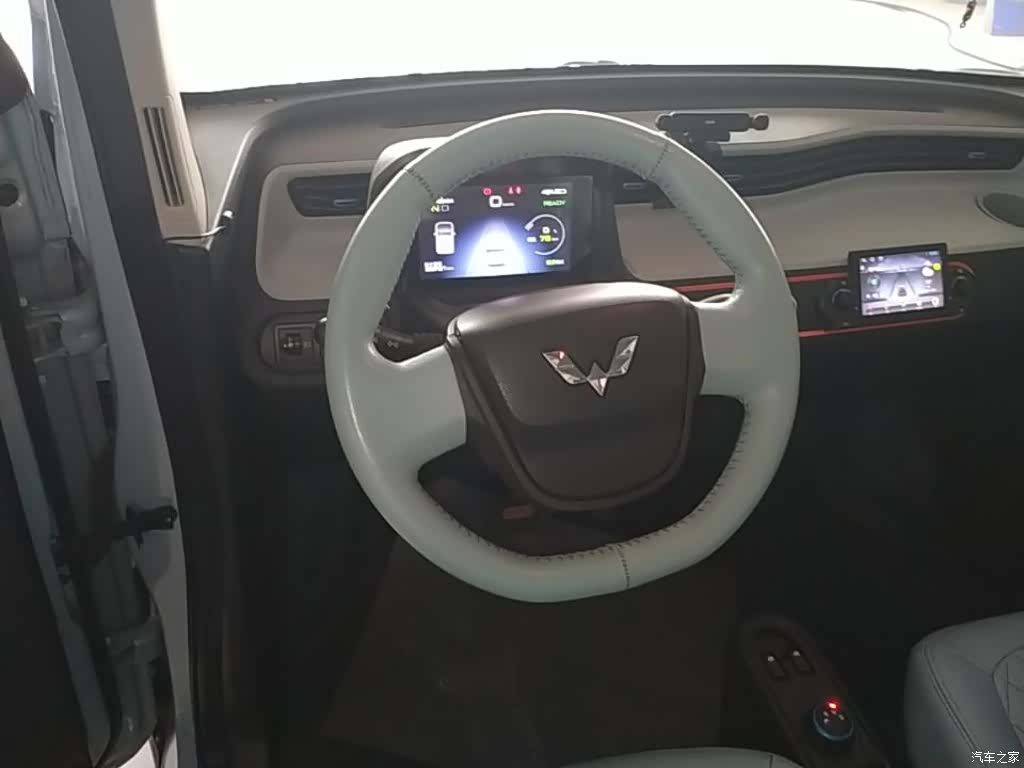 Wuling MINIEV, 2021 11