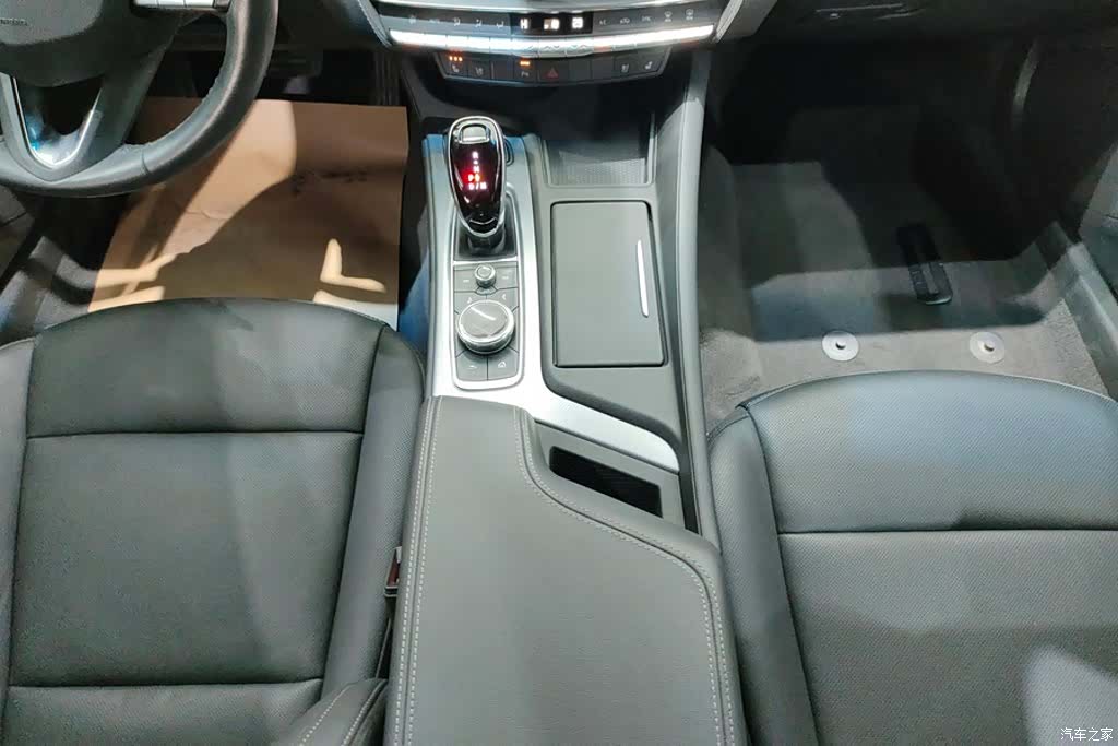 Cadillac CT5, 2023 16