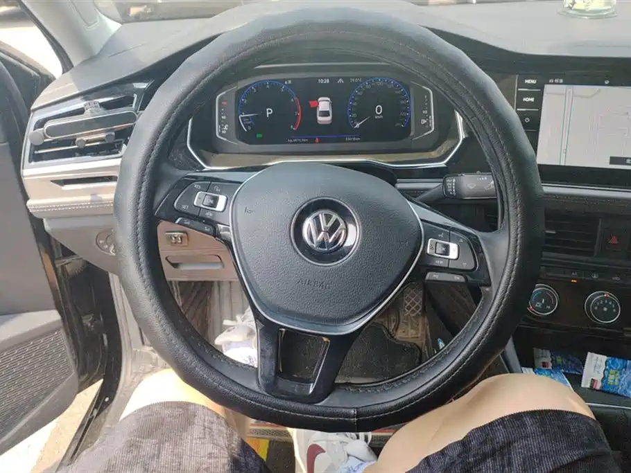 Volkswagen Sagitar