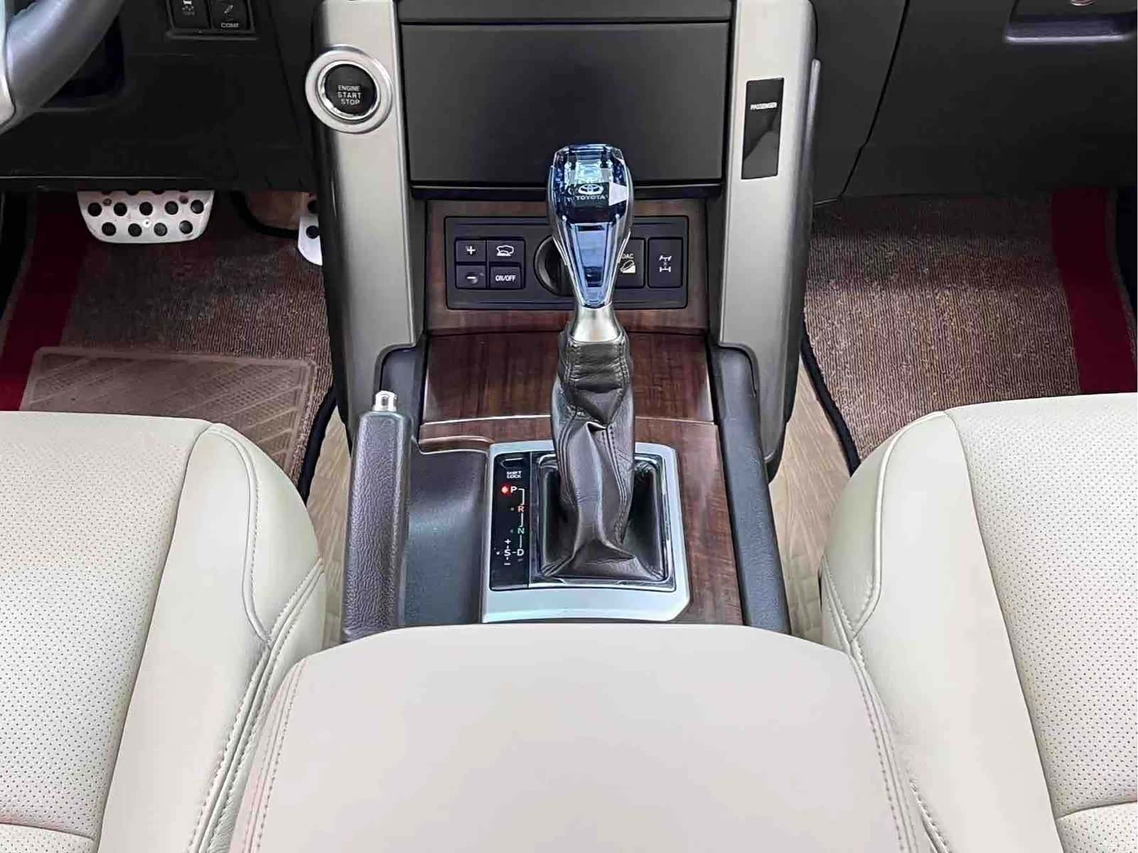 Toyota Prado, 2012 16