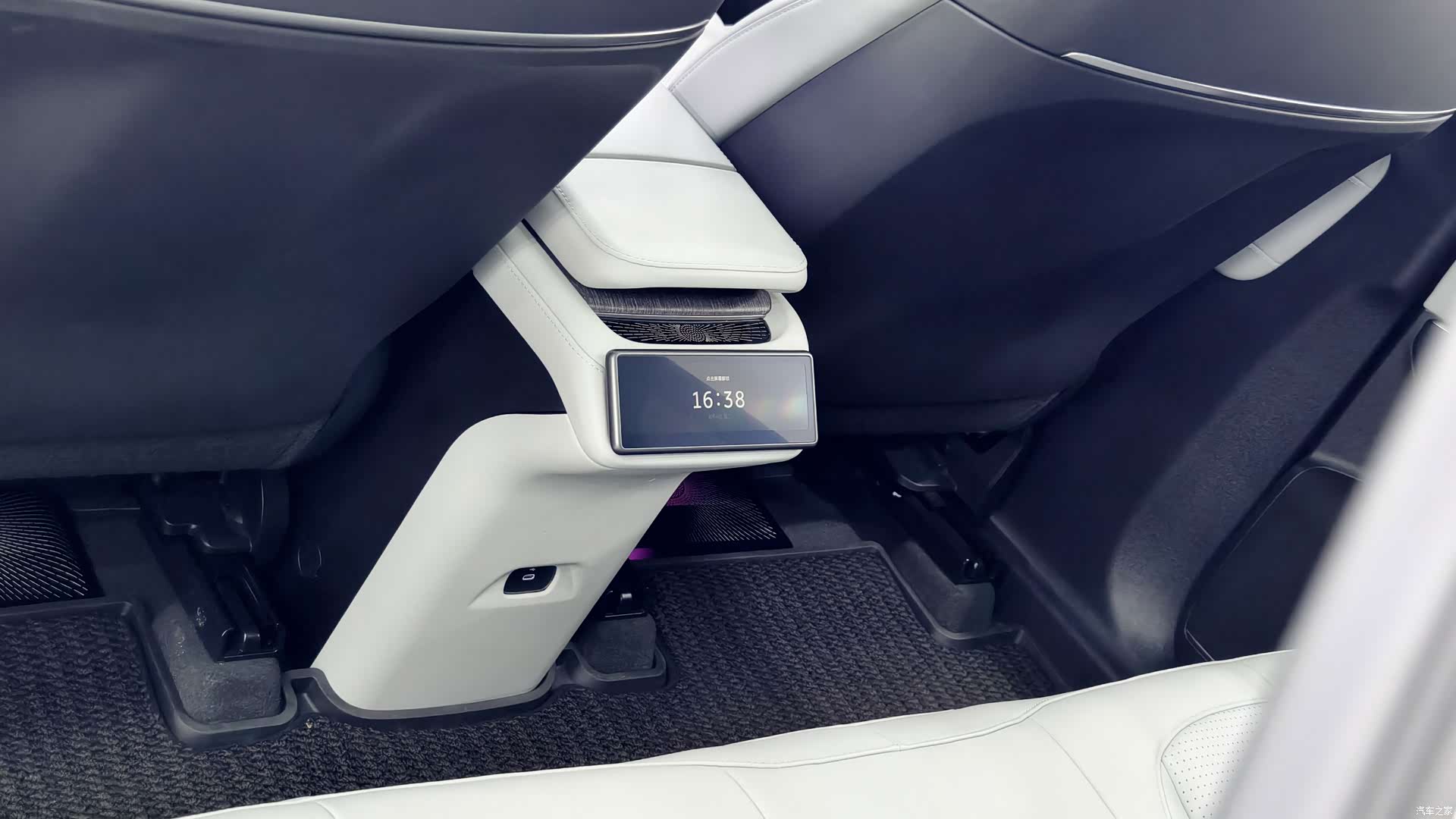 NIO ES6, 2023 12