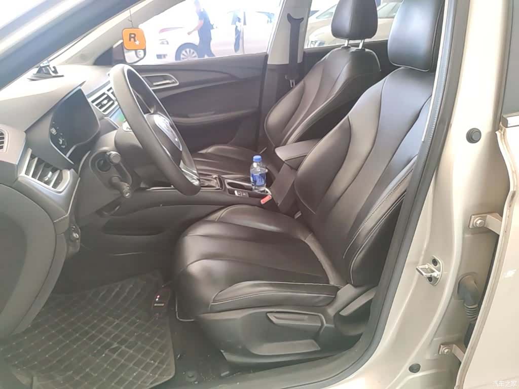 Roewe i5, 2021 15