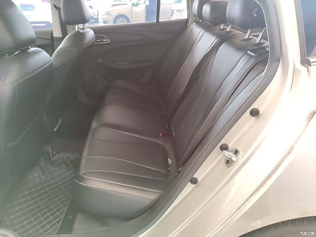 Roewe i5, 2021 17