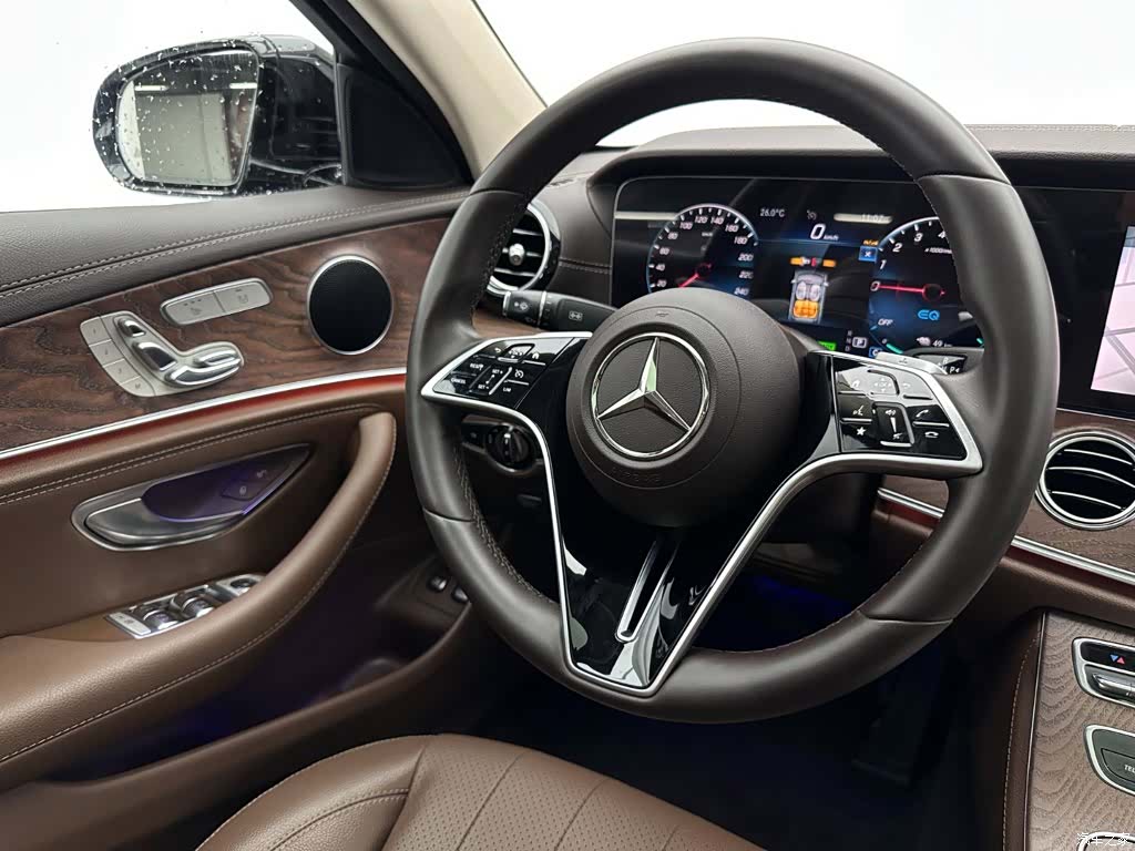Mercedes-Benz E-Class, 2022 10