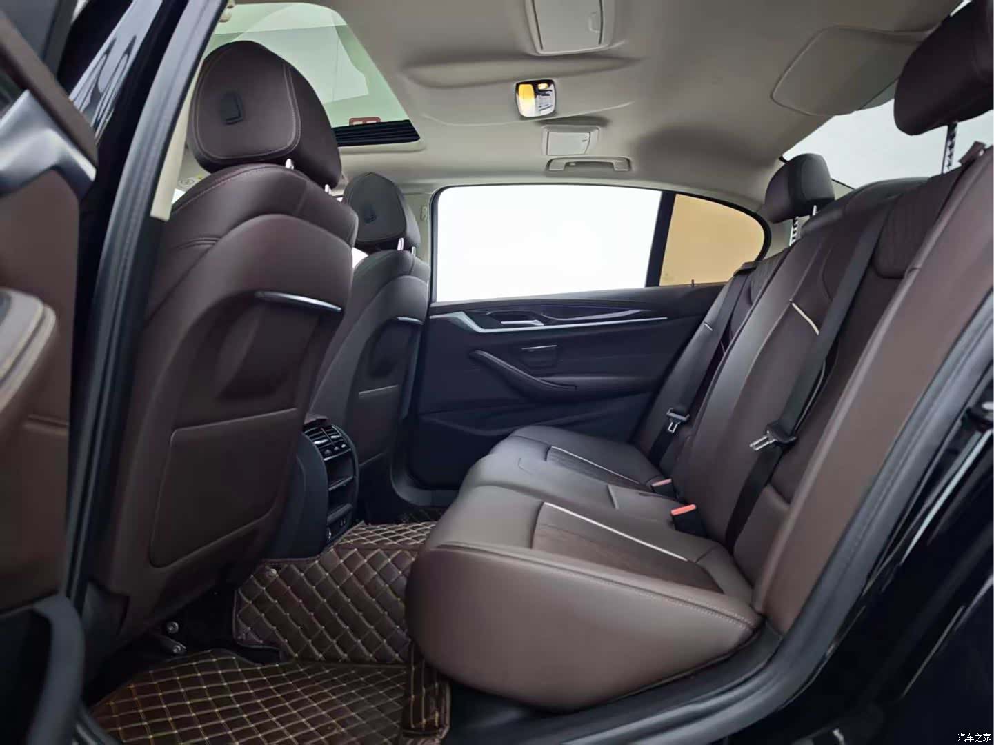 BMW 5 Series, 2022 7