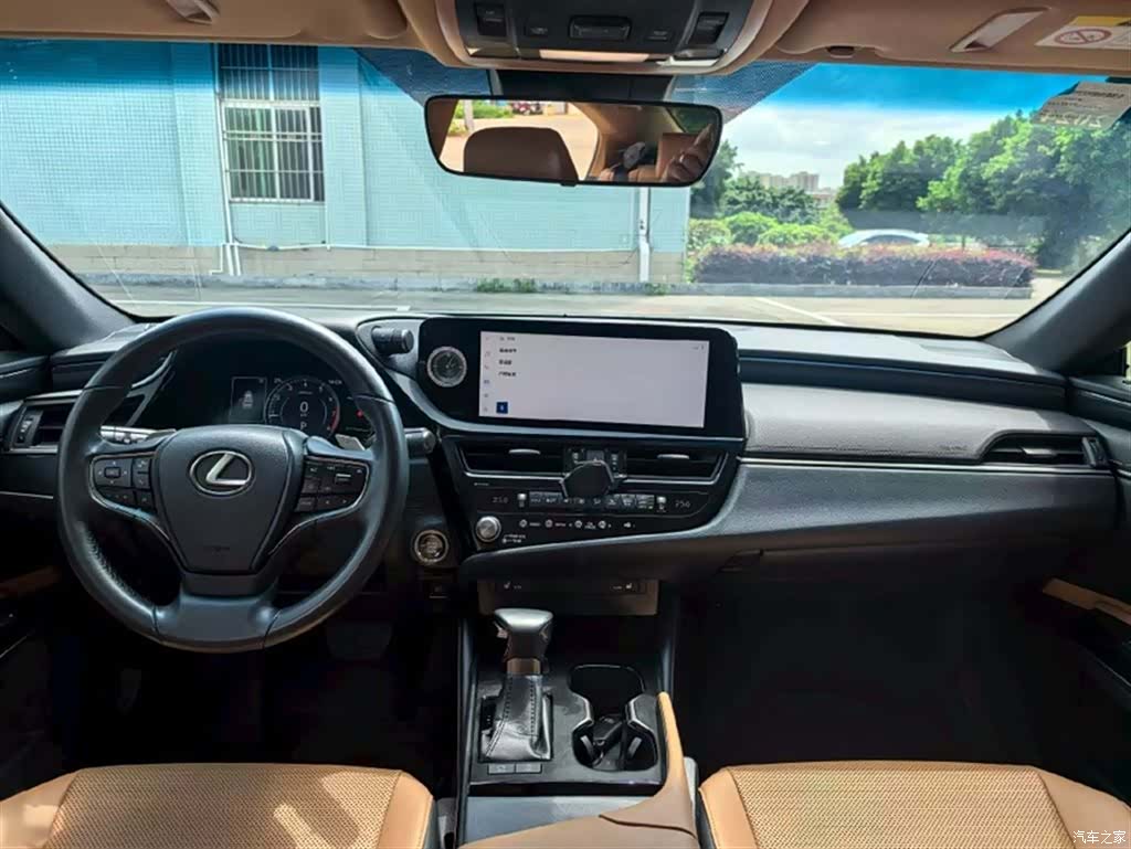 Lexus ES, 2022 8