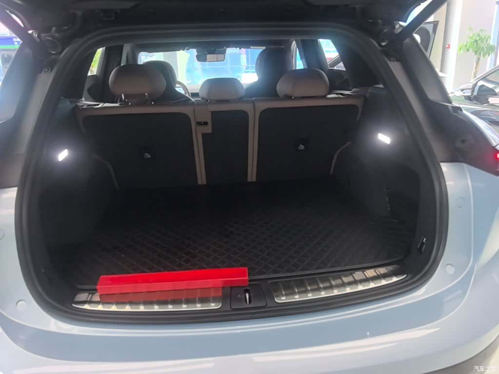 NIO ES6, 2024 19